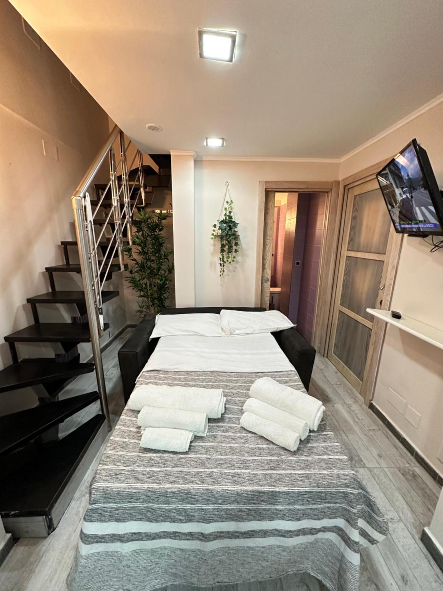 Fox Holiday Home In The Port 나폴리 외부 사진